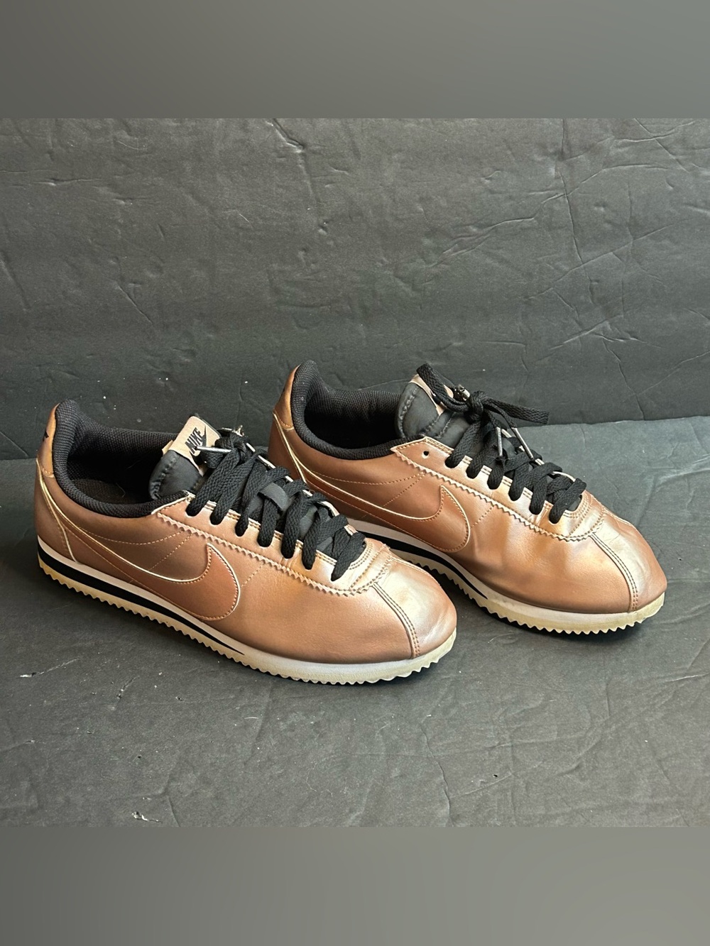 Nike 2015 Classic Cortez Leather Metallic Rose Gold & Black 807471-990 Size 9